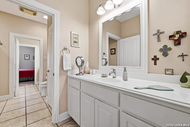 317 WHITE OAK TRL Boerne, TX 78006