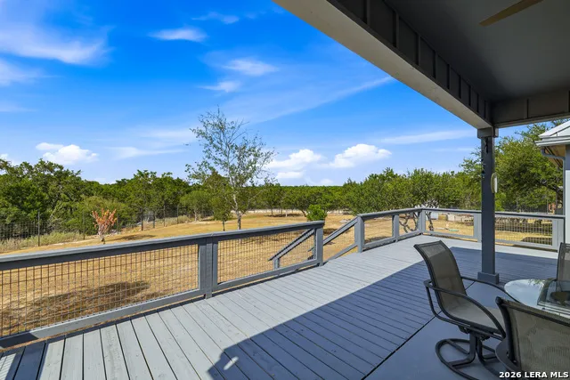 317 WHITE OAK TRL Boerne, TX 78006