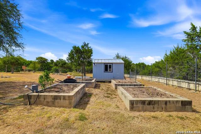 317 WHITE OAK TRL Boerne, TX 78006