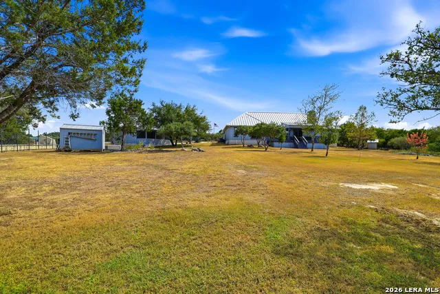 317 WHITE OAK TRL Boerne, TX 78006