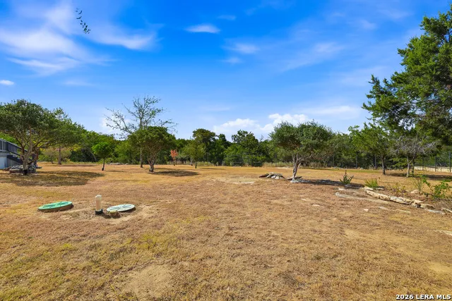 317 WHITE OAK TRL Boerne, TX 78006
