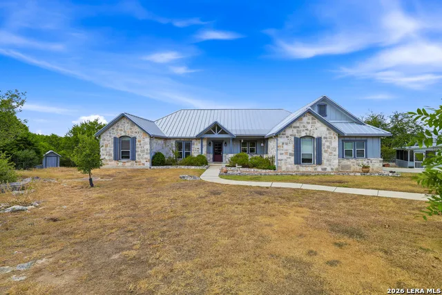 317 WHITE OAK TRL Boerne, TX 78006