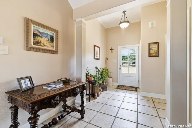 317 WHITE OAK TRL Boerne, TX 78006