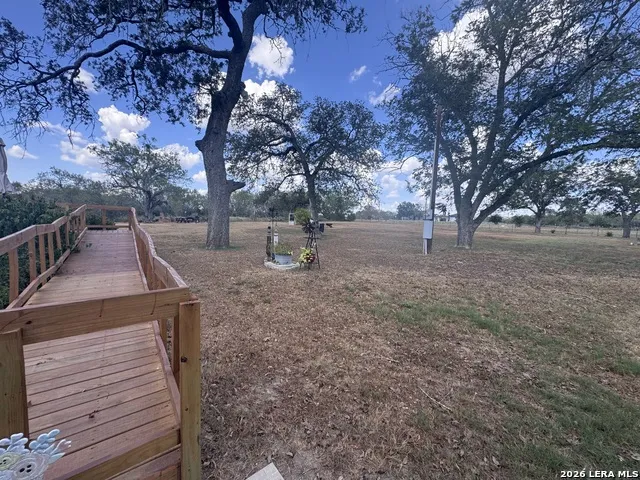 3303 SANDY ELM RD La Vernia, TX 78121