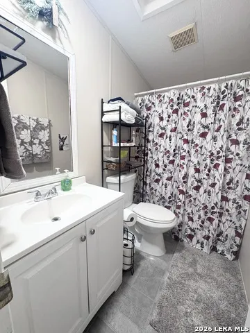 3303 SANDY ELM RD La Vernia, TX 78121