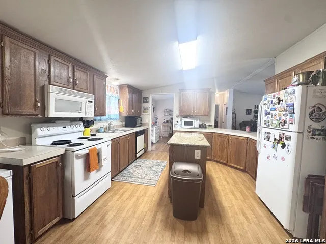 3303 SANDY ELM RD La Vernia, TX 78121