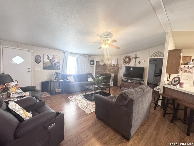 3303 SANDY ELM RD La Vernia, TX 78121
