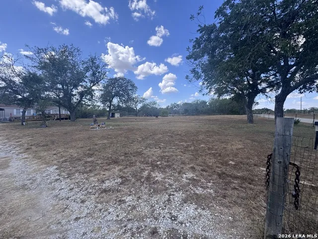 3303 SANDY ELM RD La Vernia, TX 78121
