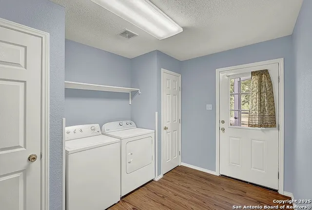 1205 Plum Floresville, TX 78114