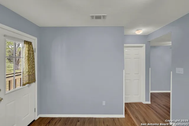 1205 Plum Floresville, TX 78114