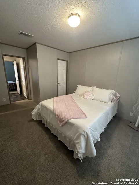680 SE Front AVE Sabinal, TX 78881