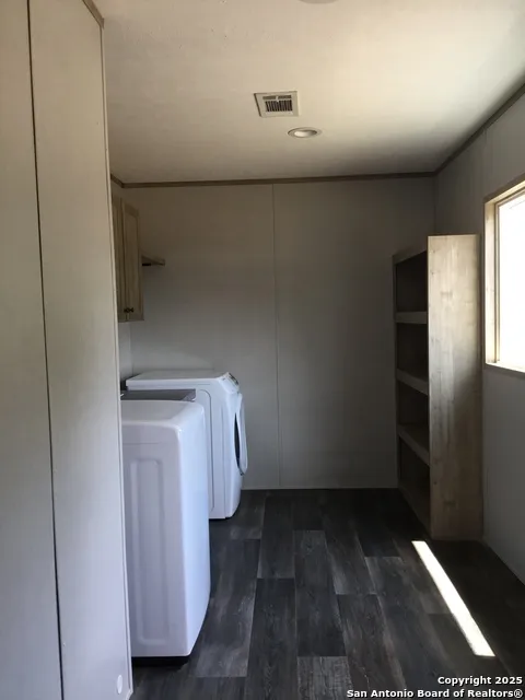 680 SE Front AVE Sabinal, TX 78881