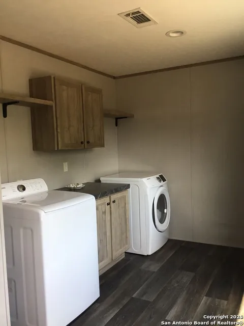 680 SE Front AVE Sabinal, TX 78881