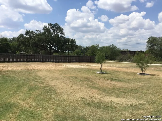 680 SE Front AVE Sabinal, TX 78881
