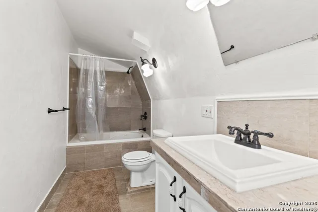 1698 Sorrel Creek Canyon Lake, TX 78133