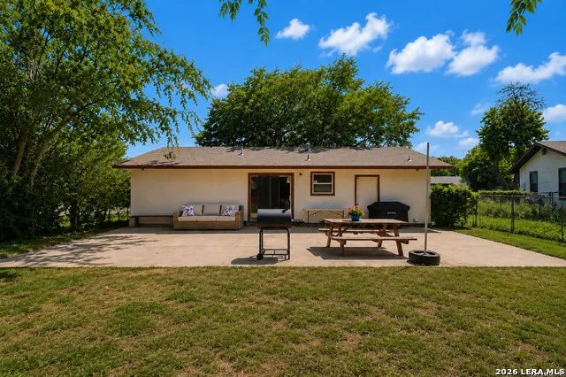 4802 Castle Brg San Antonio, TX 78218