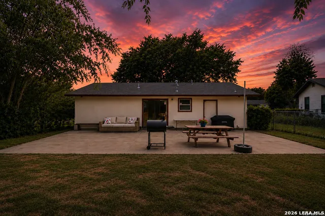 4802 Castle Brg San Antonio, TX 78218