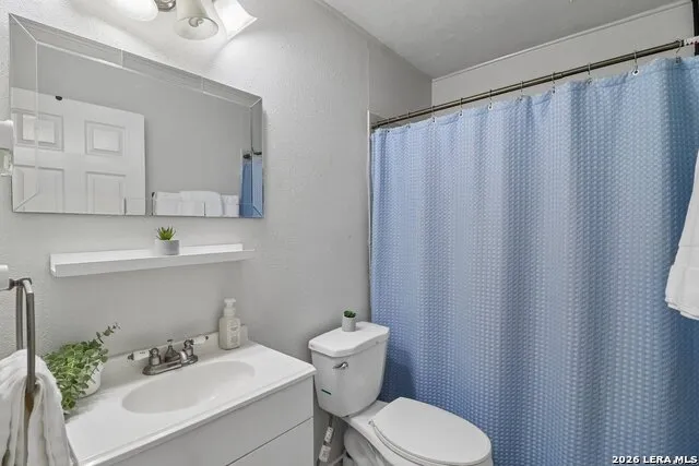 4802 Castle Brg San Antonio, TX 78218