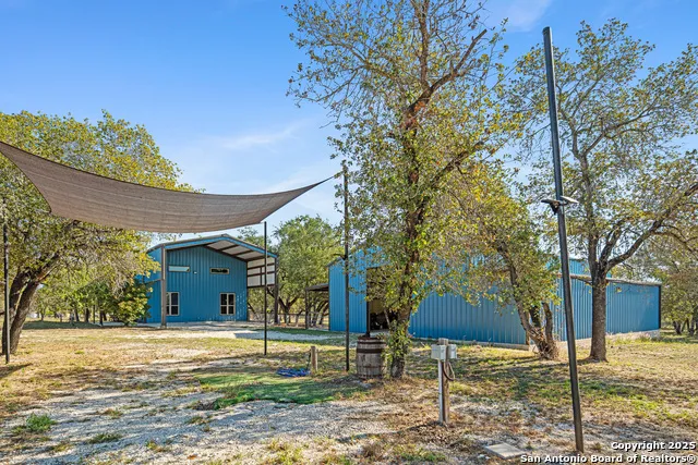 144 County Road 7725 Natalia, TX 78059