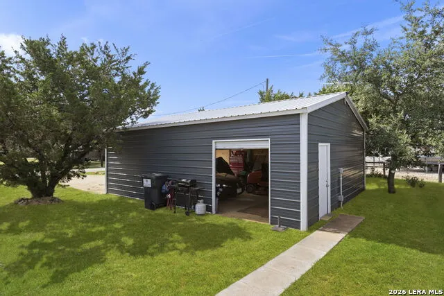 526 Pr 1512 Bandera, TX 78003