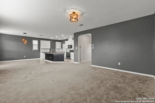 8239 Phantom Fld San Antonio, TX 78253