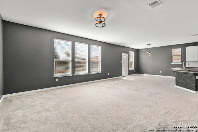 8239 Phantom Fld San Antonio, TX 78253
