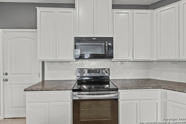 8239 Phantom Fld San Antonio, TX 78253