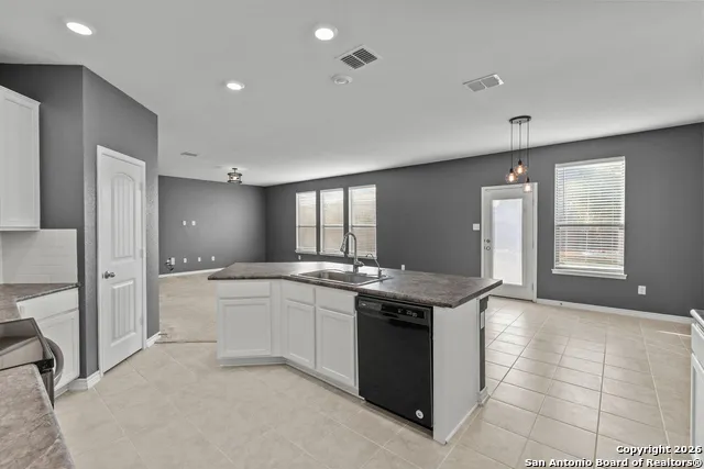 8239 Phantom Fld San Antonio, TX 78253