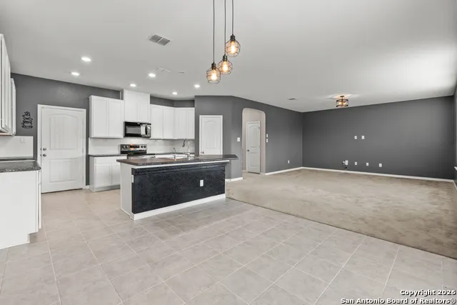 8239 Phantom Fld San Antonio, TX 78253