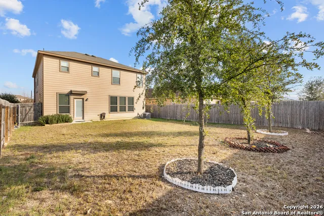 8239 Phantom Fld San Antonio, TX 78253