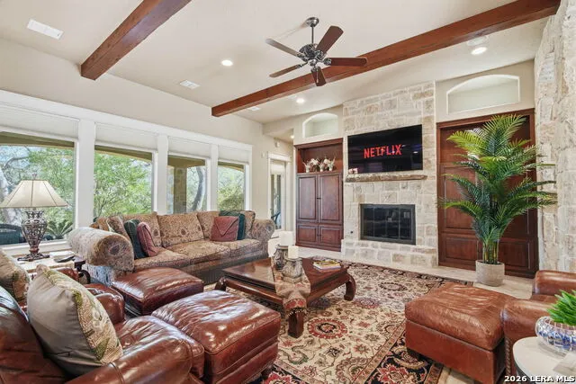 133 MARIPOSA LOOP New Braunfels, TX 78132