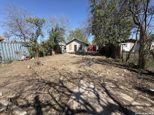 1618 Lennon San Antonio, TX 78223