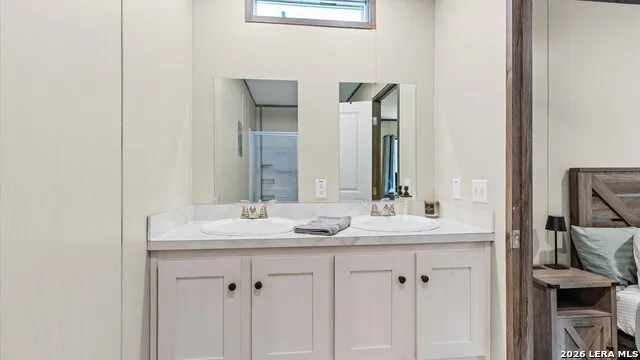 3131 sandy elm La Vernia, TX 78121
