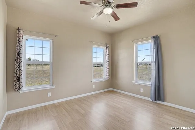 1005 County Road 678 Natalia, TX 78059