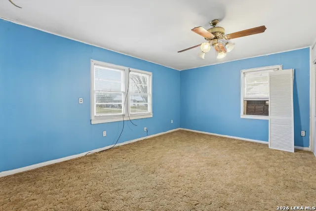500 texas Nixon, TX 78140