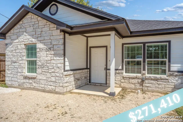 1032 Blueridge Dr Canyon Lake, TX 78133