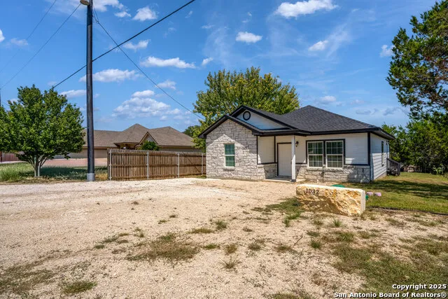 1032 Blueridge Dr Canyon Lake, TX 78133