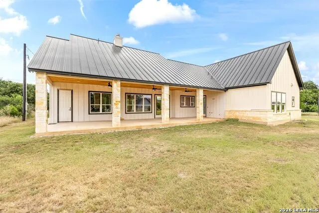 1438 Bottle Springs Rd Bandera, TX 78003