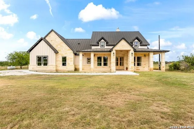 1438 Bottle Springs Rd Bandera, TX 78003