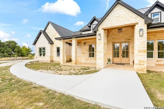 1438 Bottle Springs Rd Bandera, TX 78003