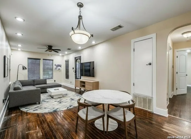 419 Moursund Blvd San Antonio, TX 78221