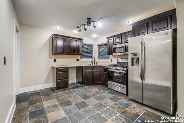419 Moursund Blvd San Antonio, TX 78221