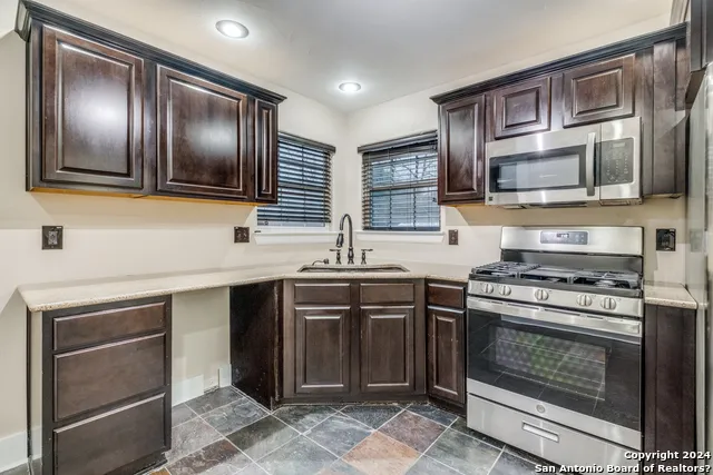 419 Moursund Blvd San Antonio, TX 78221