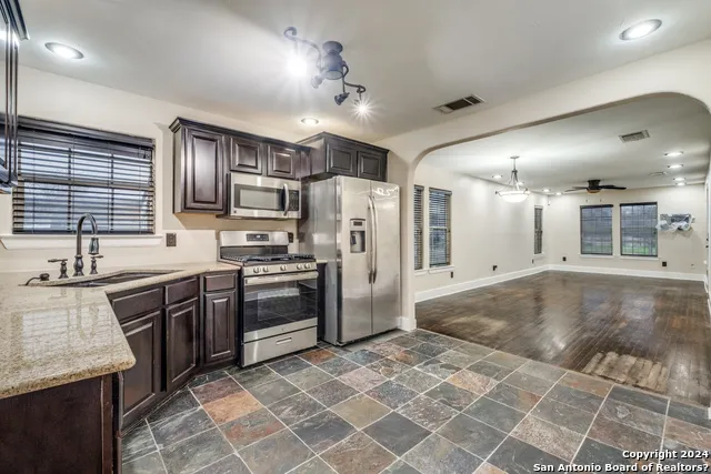 419 Moursund Blvd San Antonio, TX 78221