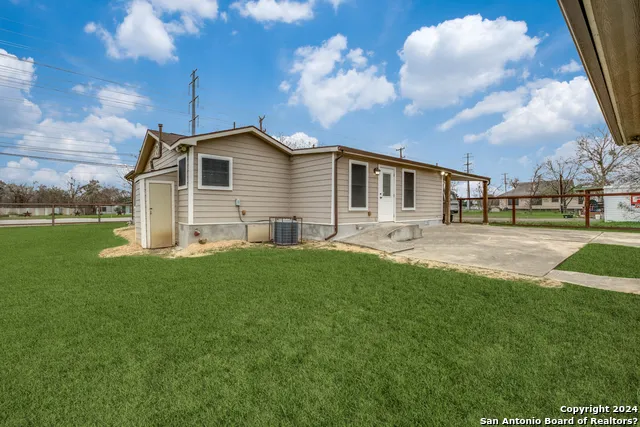 419 Moursund Blvd San Antonio, TX 78221
