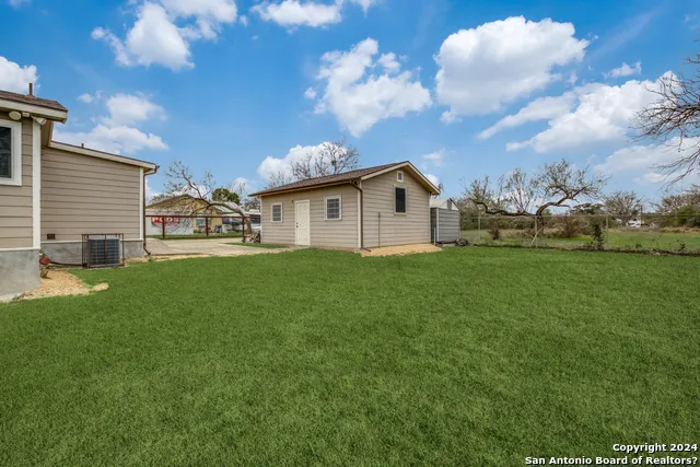 419 Moursund Blvd San Antonio, TX 78221