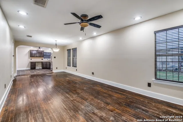 419 Moursund Blvd San Antonio, TX 78221