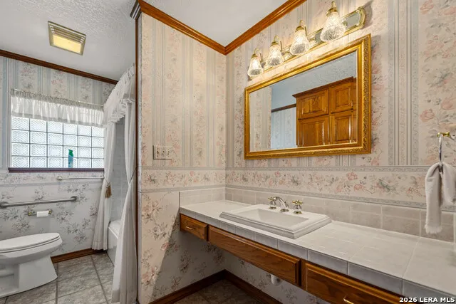 25 Labus Ln Floresville, TX 78114