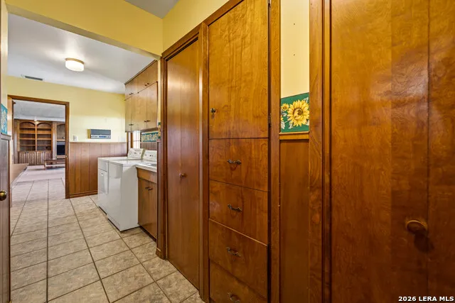 25 Labus Ln Floresville, TX 78114