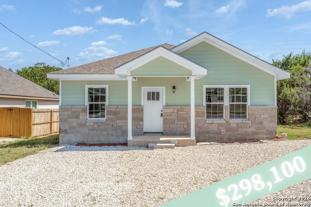 1734 Blueridge Dr Canyon Lake, TX 78133